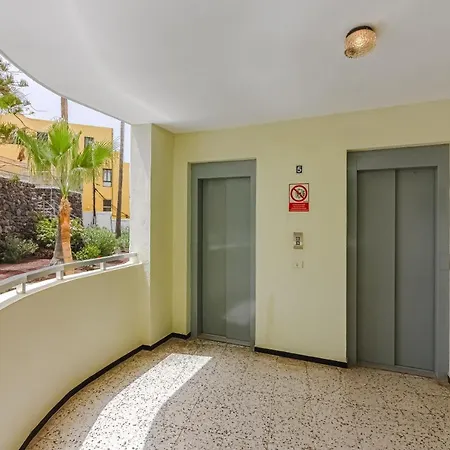 Apartment Ocean View Arenas Negras, Newly Renovated